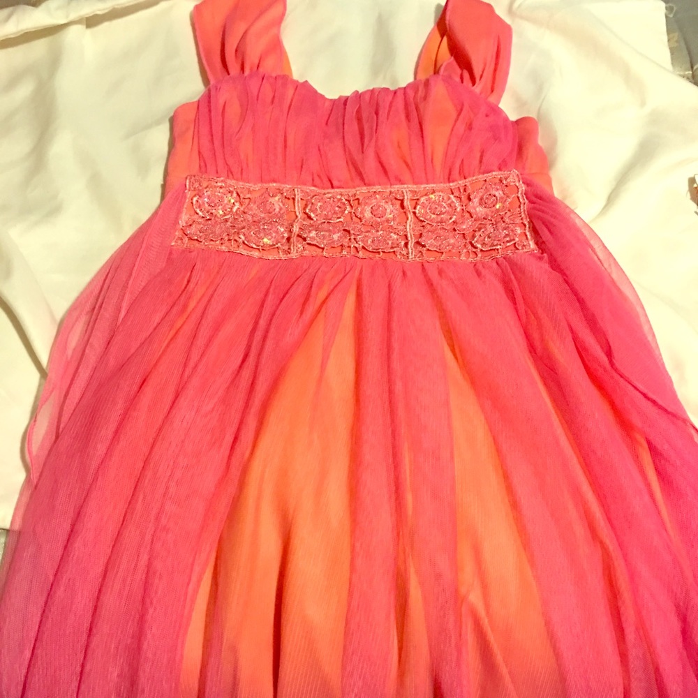 Girls size 8 dress. Gorgeous!!